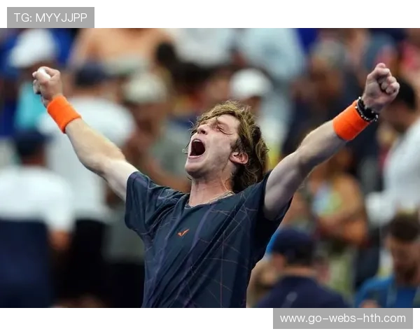 卢布列夫怒砸球！反弹几乎打到裁判